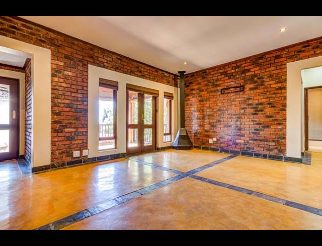 2 BEDROOM PROPERTY TO RENT IN GLEN MARAIS